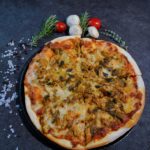 CHICKEN PIZZA WITH CURY SAUCE