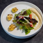 ENGİNAR KALBINDE HUMUSLU SALATA / SALAD WITH HUMMUS IN THE HEART OF ARTICHOKE